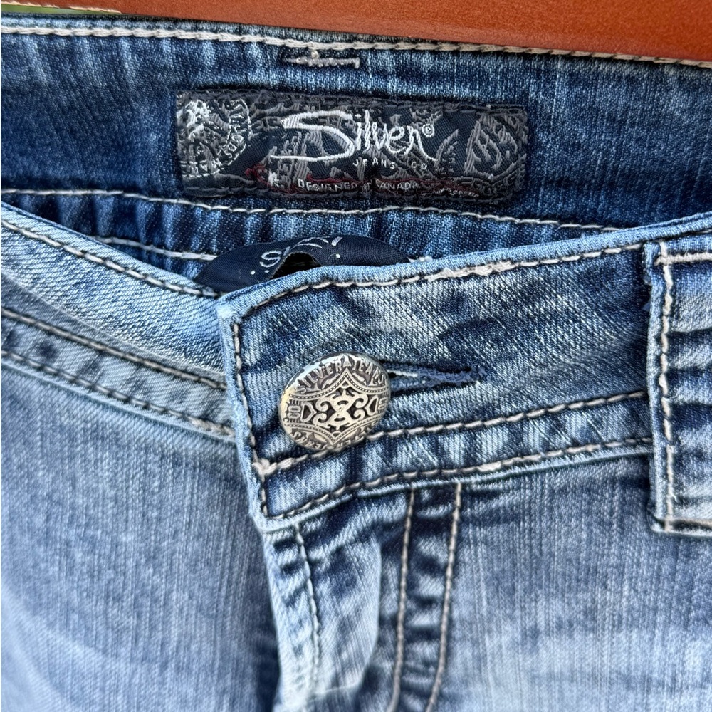 ⭐ Silver Jeans Co. Light Wash Bootcut Jeans | Flattering Fit | Premium Denim